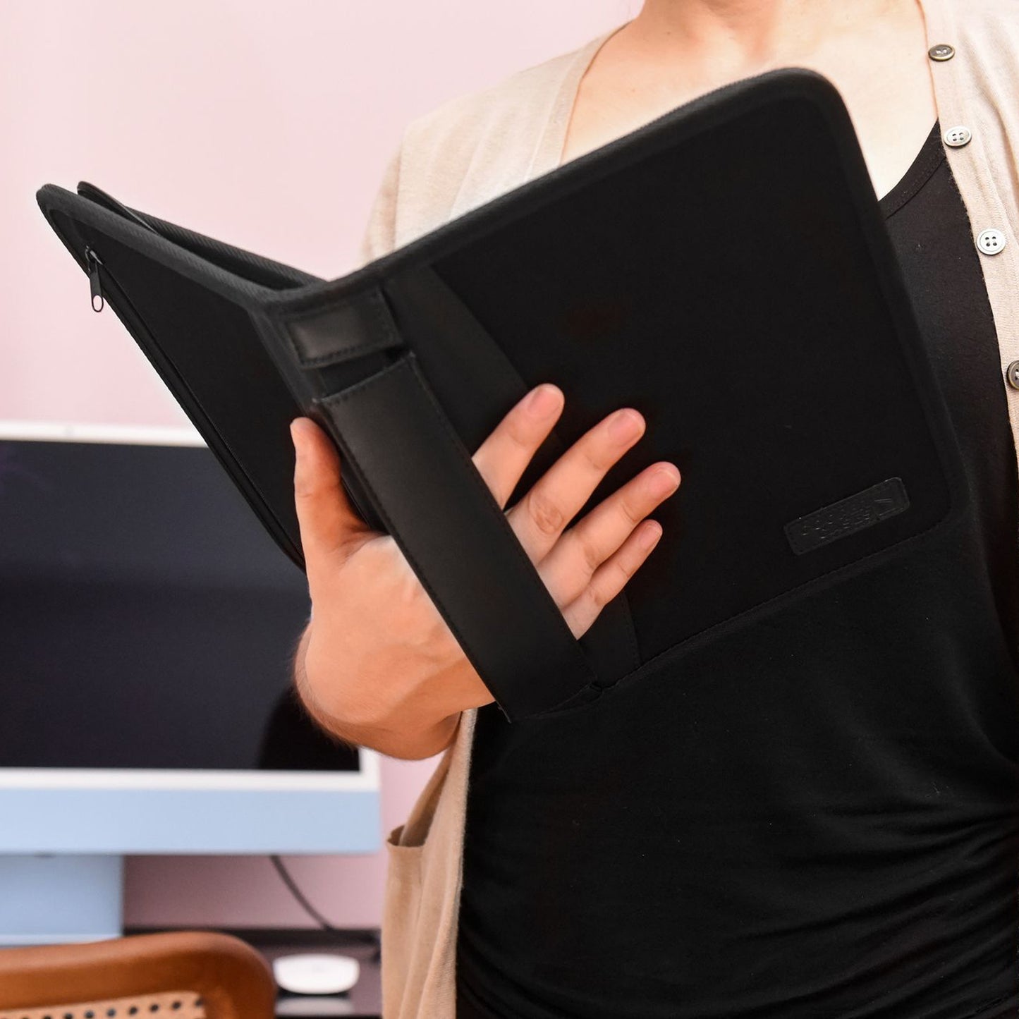 Cooper BizMate Pro Universal Travel Portfolio Organizer Case with A5 Notepad for 6-8" & 8-10.5" Tablets
